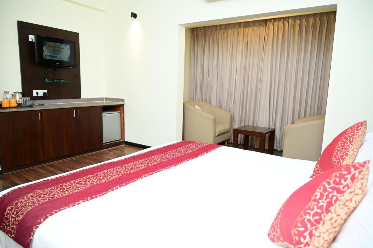 Hotel Sterling Keys By Tgi Bengaluru Zewnętrze zdjęcie