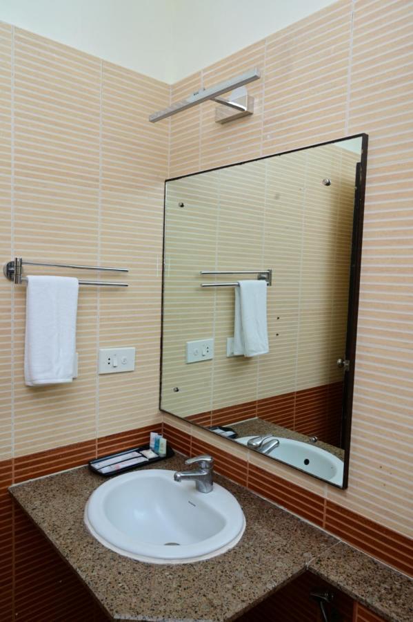 Hotel Sterling Keys By Tgi Bengaluru Zewnętrze zdjęcie