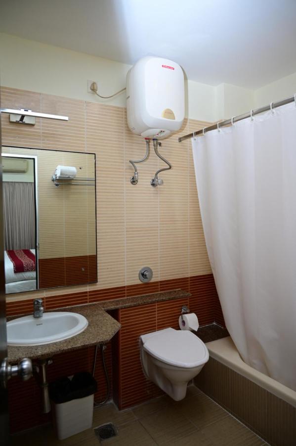 Hotel Sterling Keys By Tgi Bengaluru Zewnętrze zdjęcie