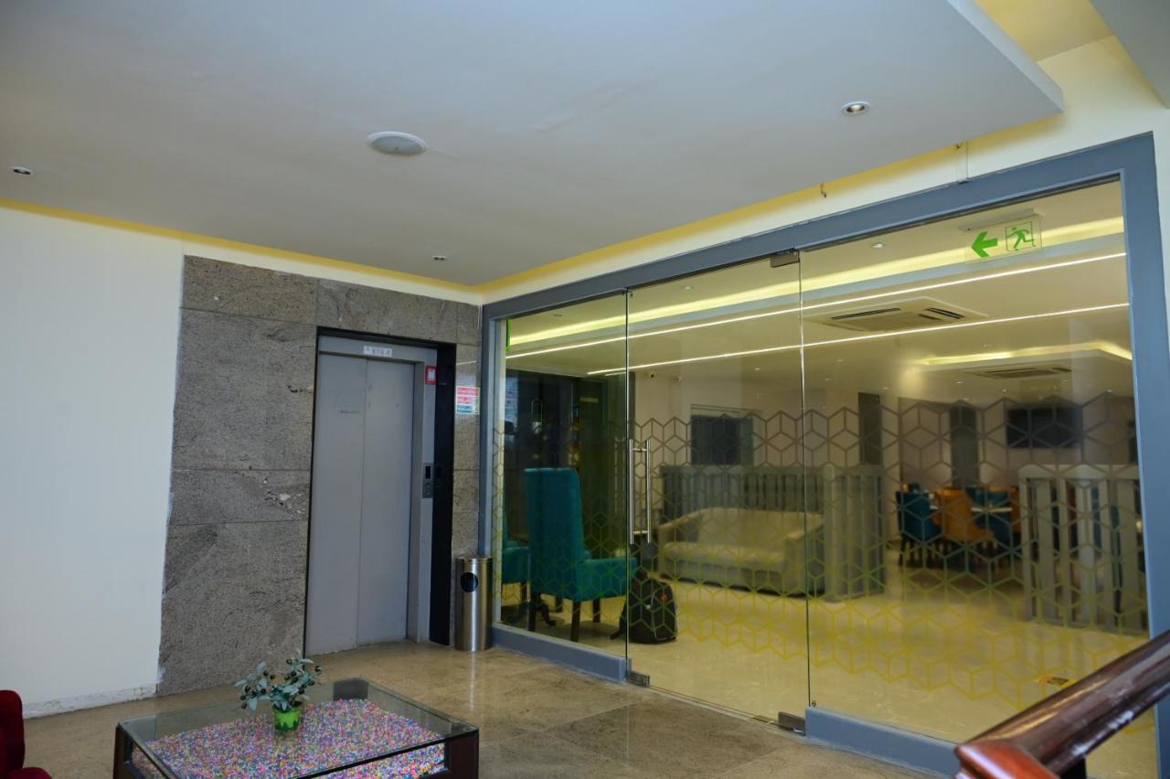 Hotel Sterling Keys By Tgi Bengaluru Zewnętrze zdjęcie